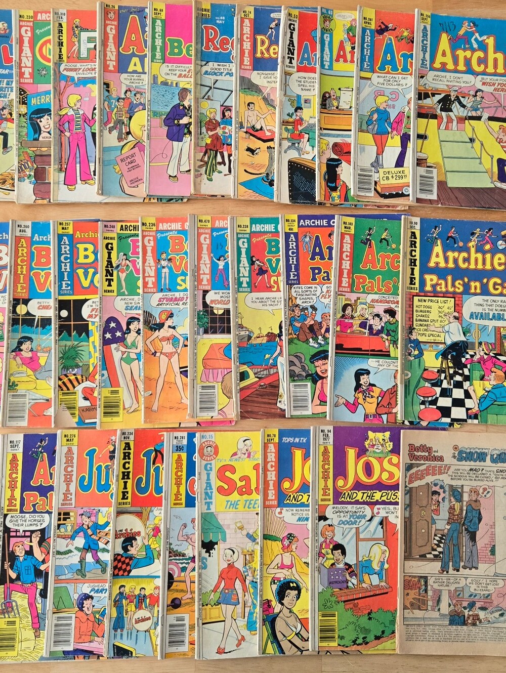 Lot Of 30 Vintage Archie Comics Betty Veronica Jughead Sabrina 1970s VTG